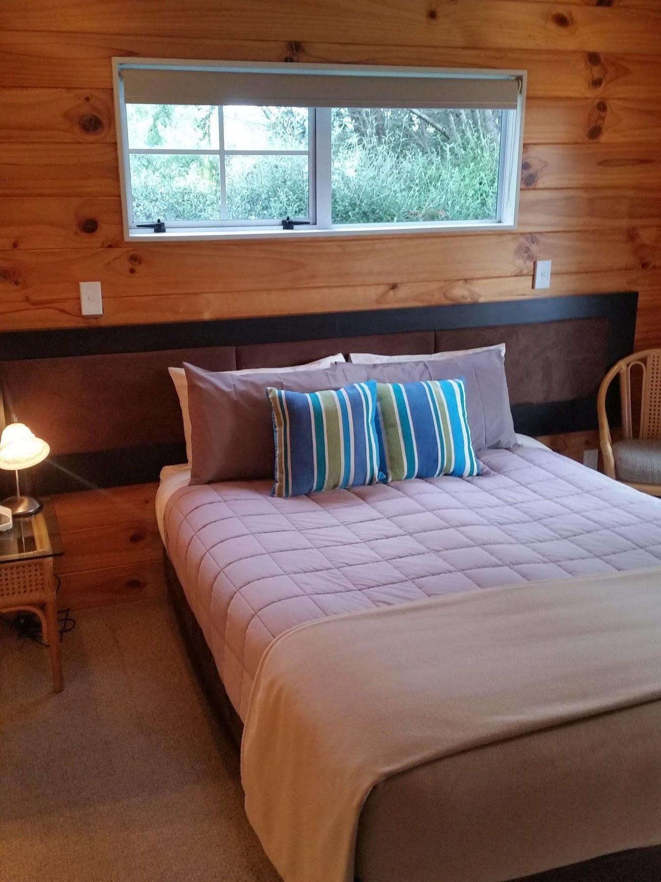 Motel Pines Motor 4*